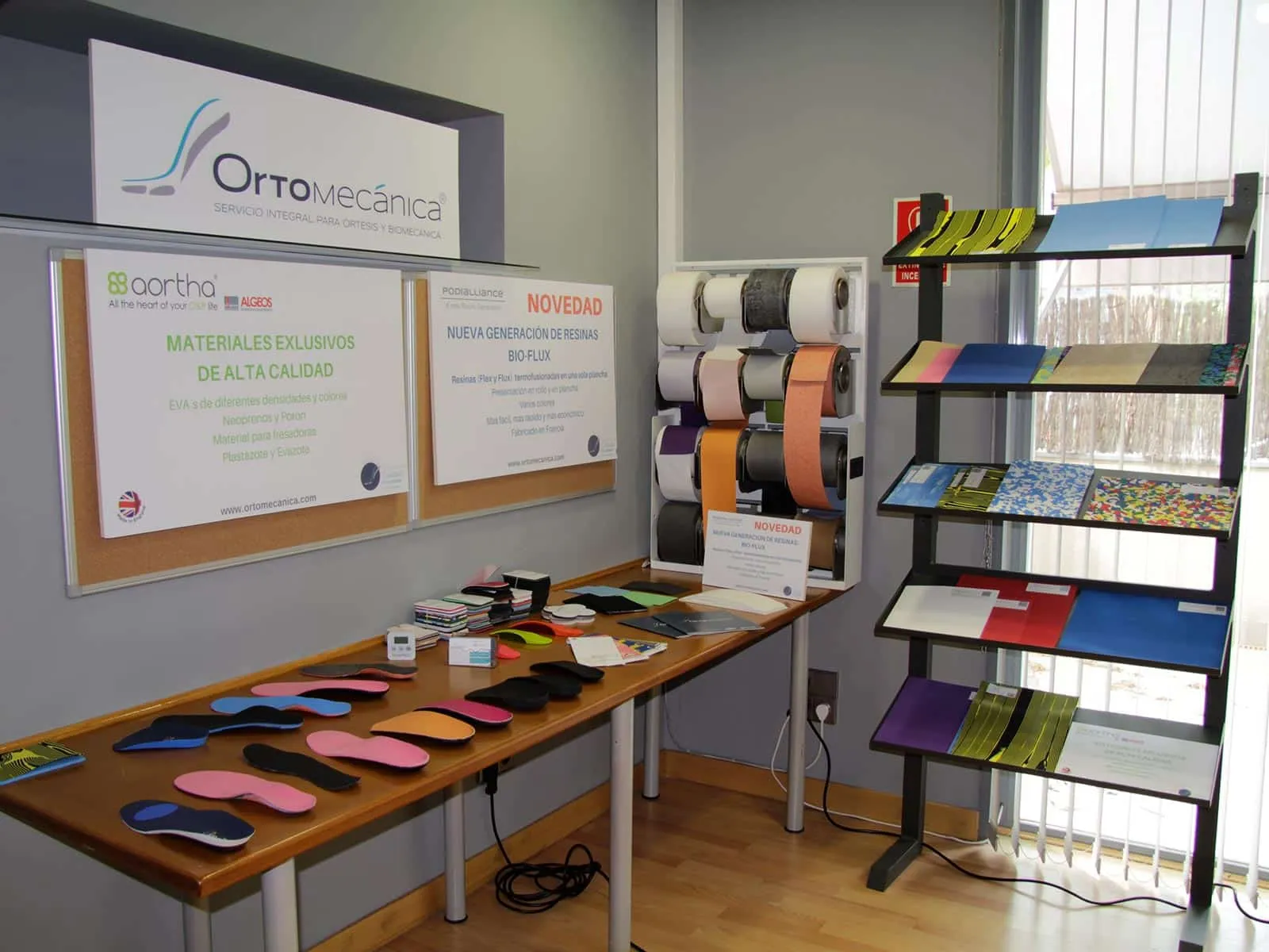 Muestrario de materiales en el showroom